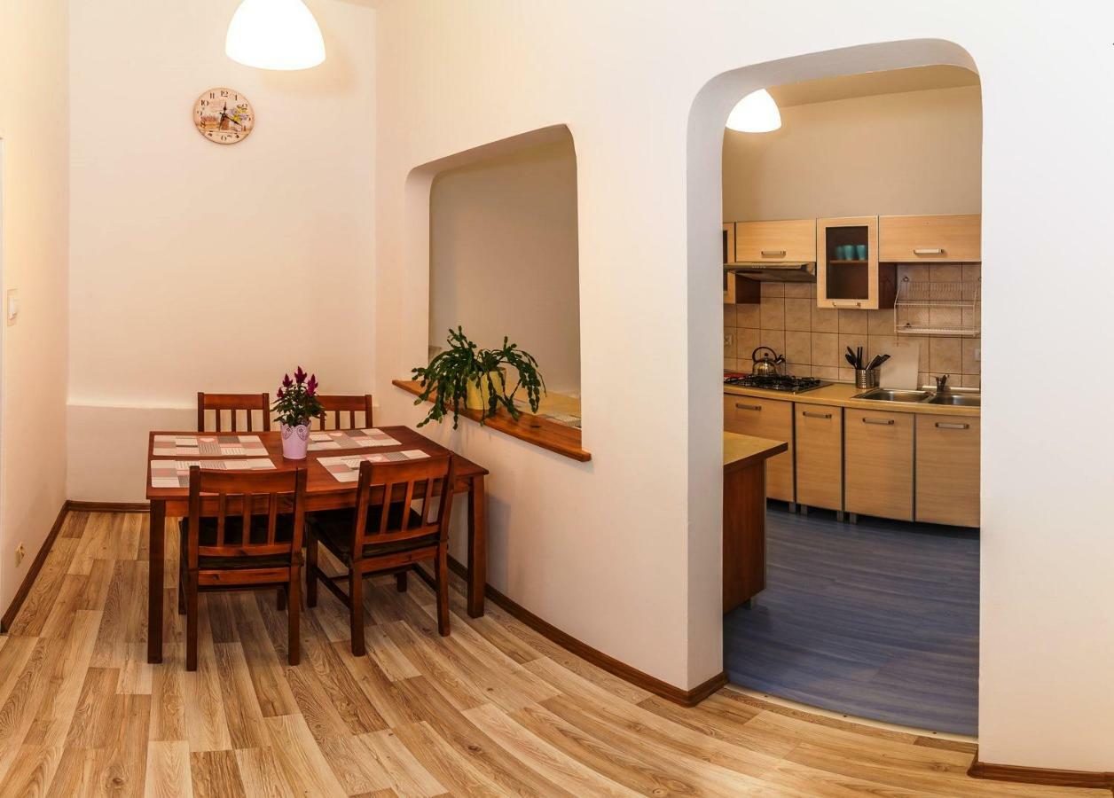 Apartament Jasminowy Appartement Kudowa-Zdrój Buitenkant foto