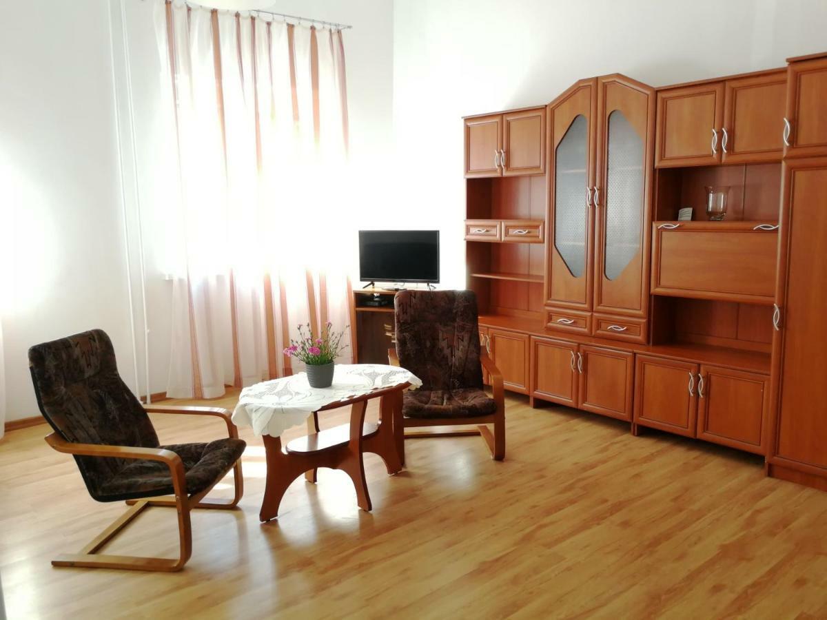 Apartament Jasminowy Appartement Kudowa-Zdrój Buitenkant foto